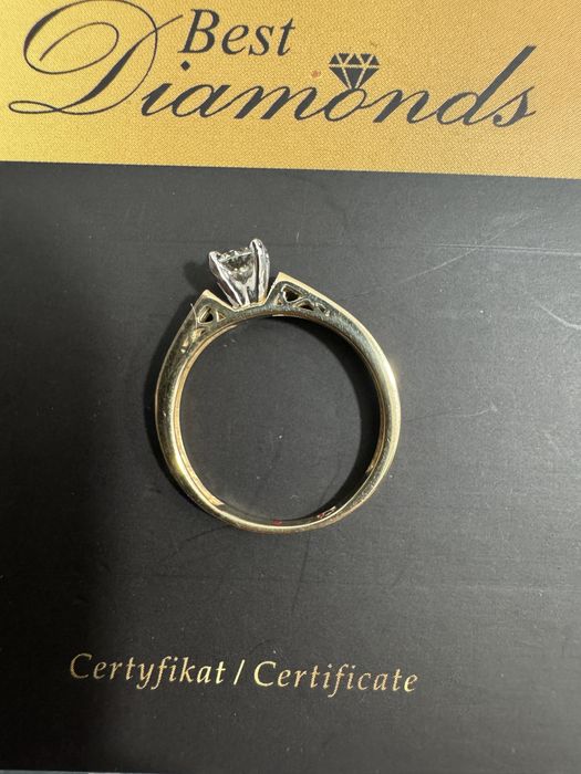 Pierścionek z brylantem 0,43ct