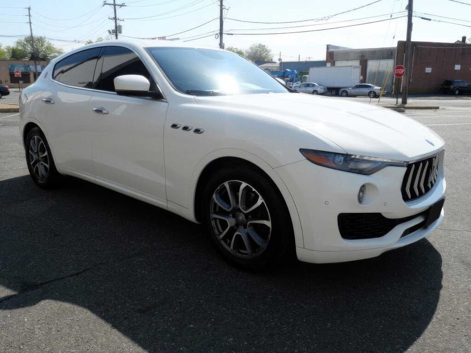 Maserati Levante      2019