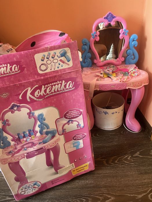 Продам детский салон красоты столик зеркало