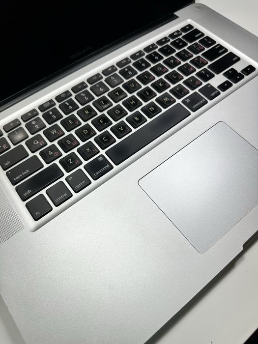 Macbook pro 15 a1286 2011 i7 120 ssd