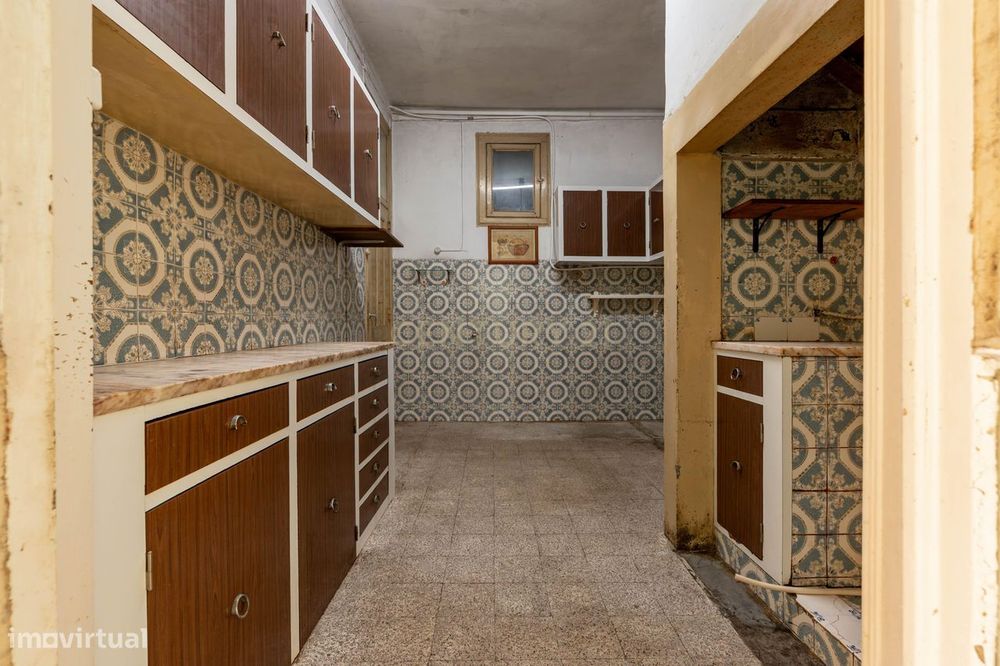 Charme Clássico | 185 m² | Varanda | Estrela - Lisboa