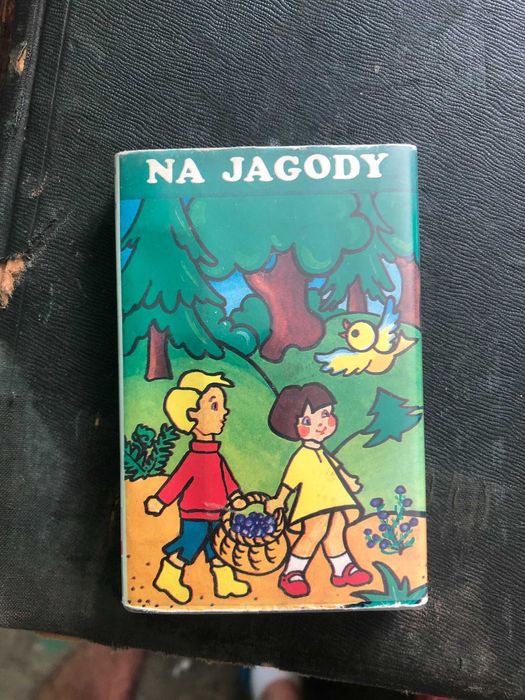 stara kaseta na jagody idealny stan