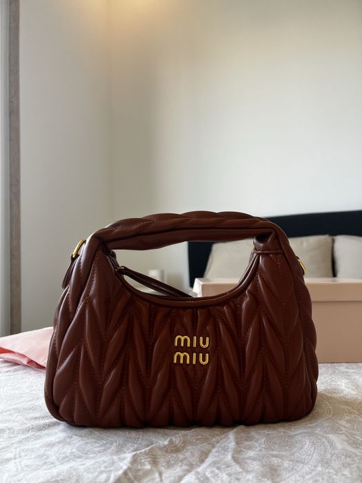 Mala Imitação Miu Miu