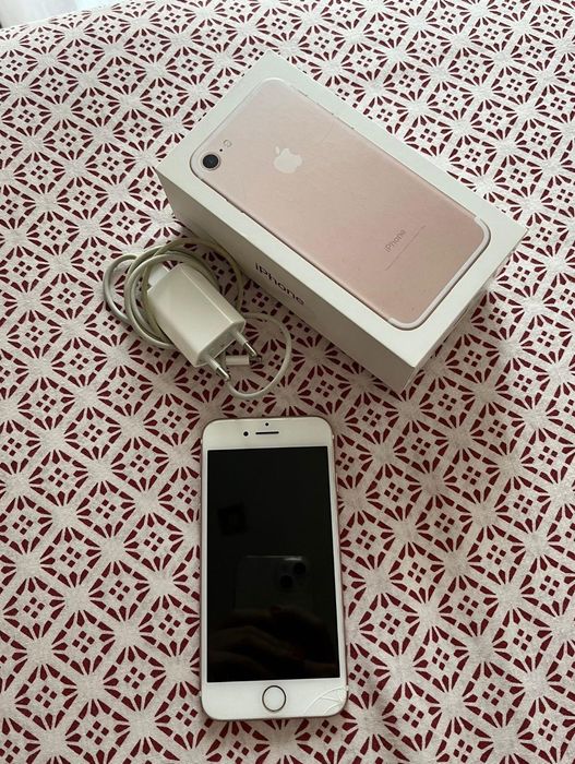iPhone 7 Rose Gold e SE 2020