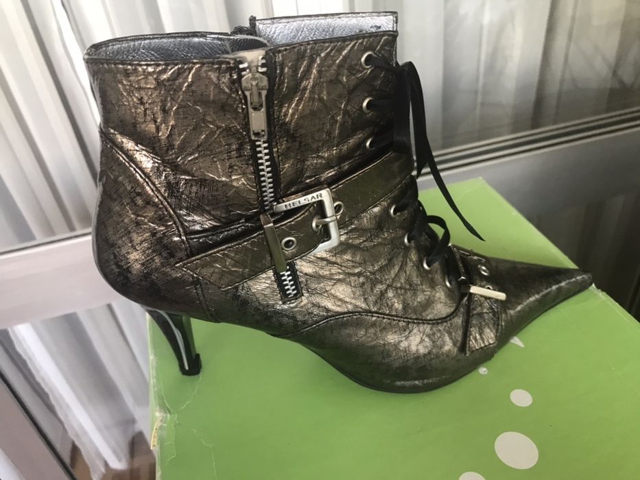 Botins Helsar - Novas. Preço original: 149€