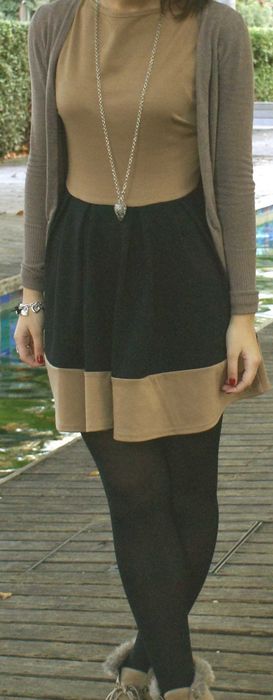 Vestido bege e preto de malha/algodão como novo