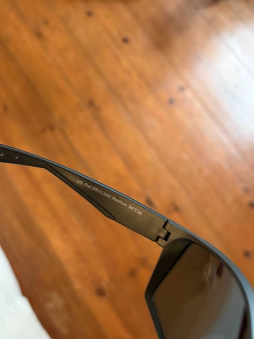 Óculos escuros Costa