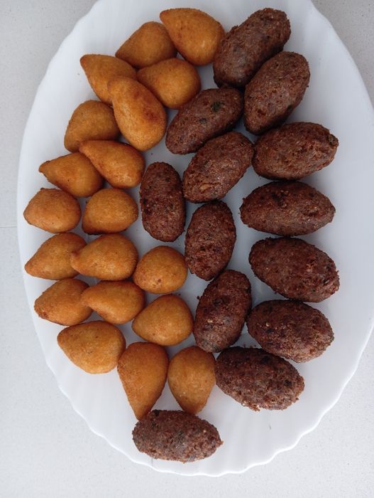 Salgados caseiros e docinhos brasileiros