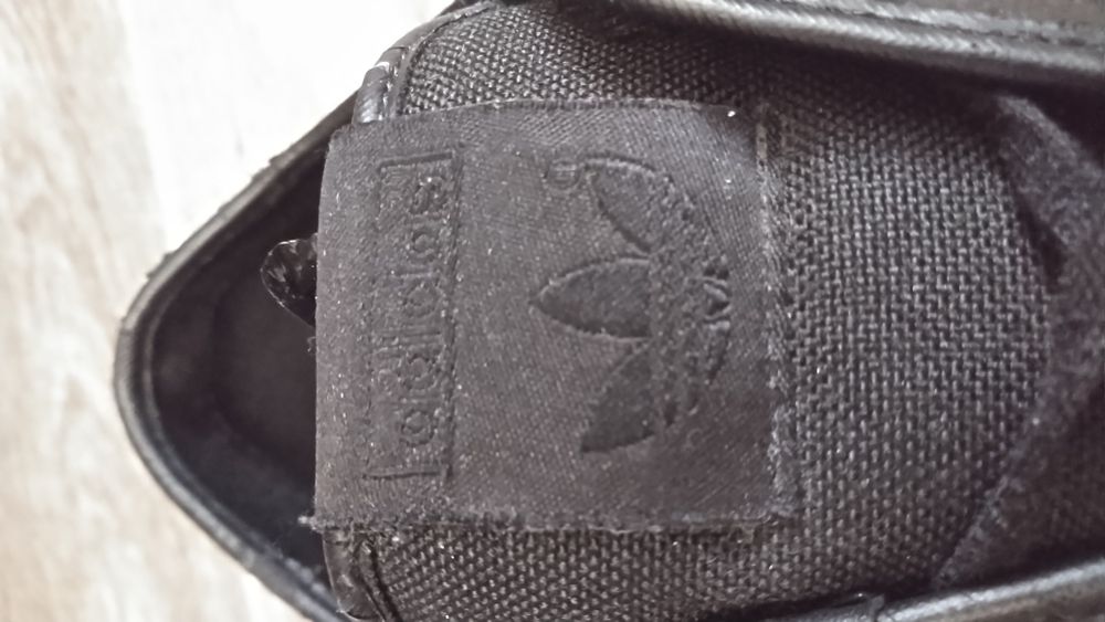 Кроссовки Adidas p.44,5 Оригинал. Кожа