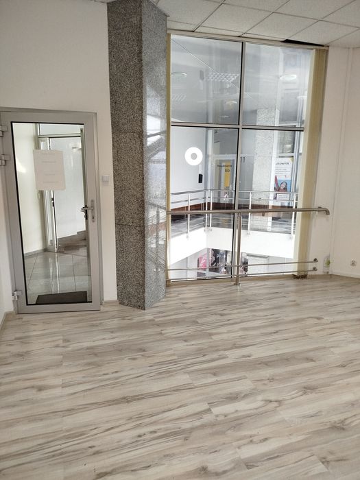 Wynajmę lokal biurowy dwupokojowy w  centrum.