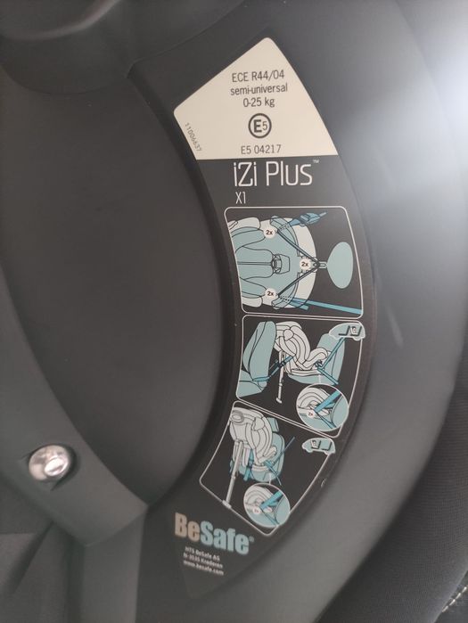 Cadeira auto Besafe Izi plus x1