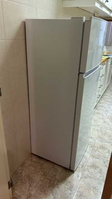 Frigorífico 2 Portas Com Congelador Silver IPF220L 220L Classe E