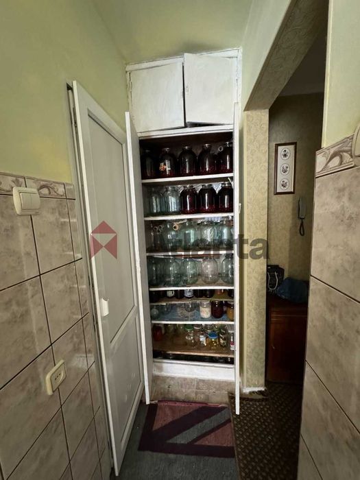 Продаж 4 кімнатної квартири по вул Пасічна 73.1м2 (Панельний будинок)