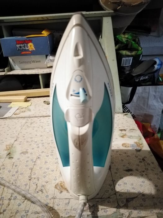 Vendo ferro basas a roupa bom estado