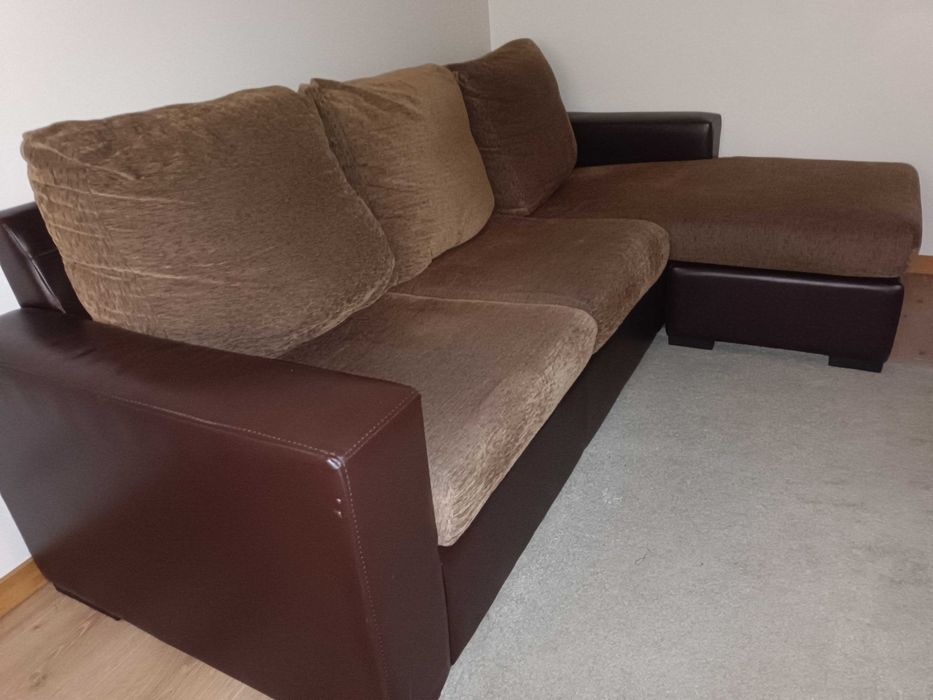 SOFÁ com Chaise Longue Reversível.