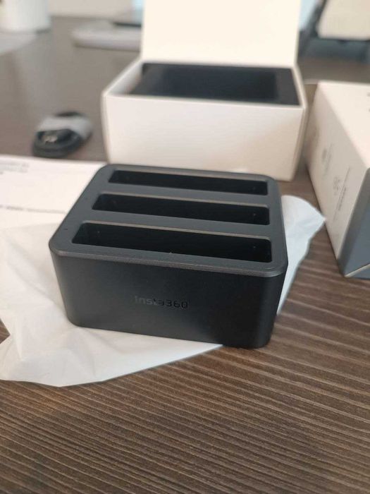Insta360 X4 ORIGINAL Fast Charge Hub64283913080451121