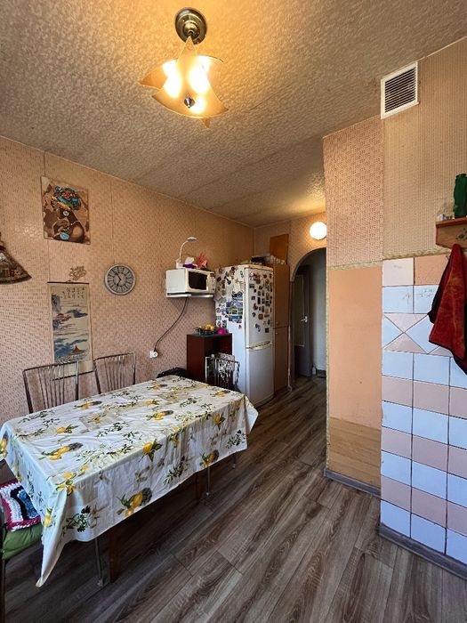 Продам 3-х комнатную квартиру ул.Иорданская 5