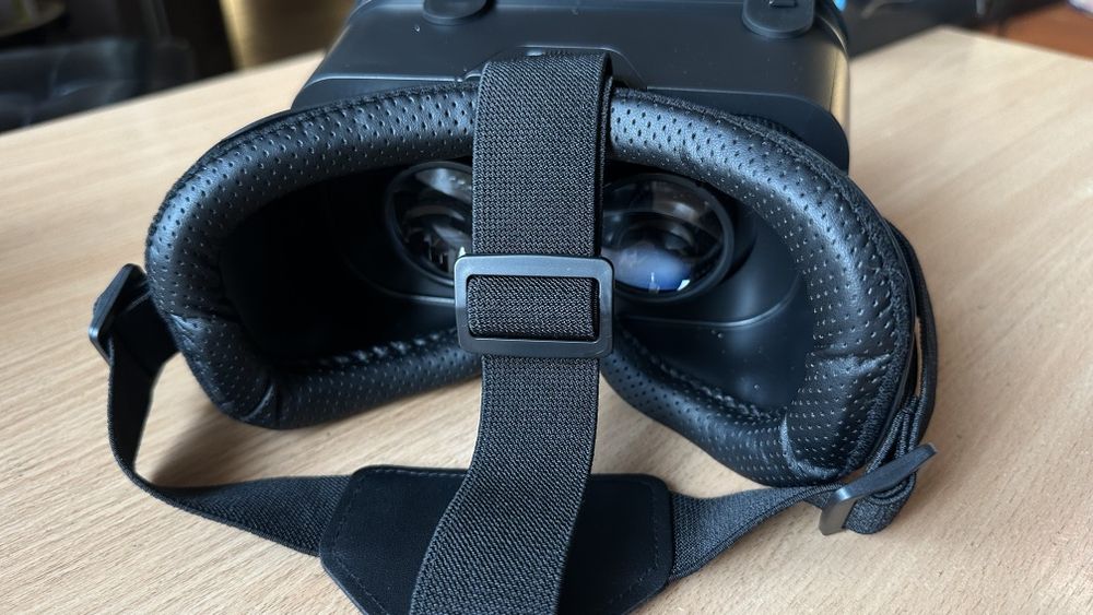 Окуляри віртуальної реальності Orzly VR.