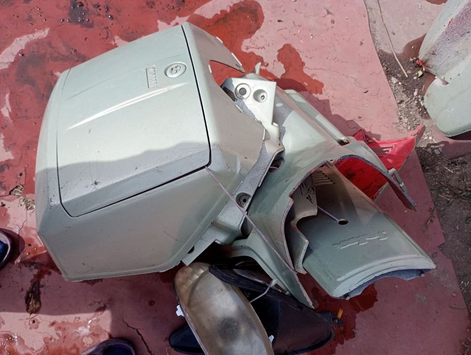 Обліцовка на мопєд ямаха