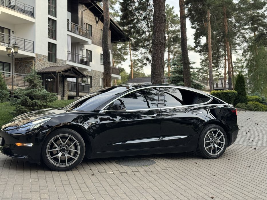 Tesla Model 3 (тесла модел 3)