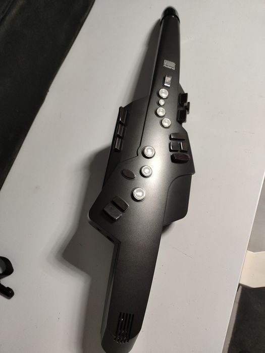 Aerophone Roland AE10, cyfrowy instrument dęty, elektroniczny saksofo