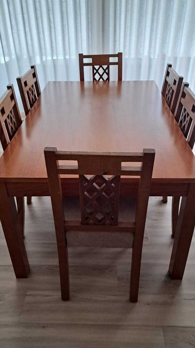 Mesa de Jantar extensível cor cerejeira 160 x100 até 210 cm