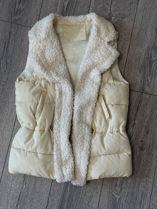Жилетка пухова жіноча