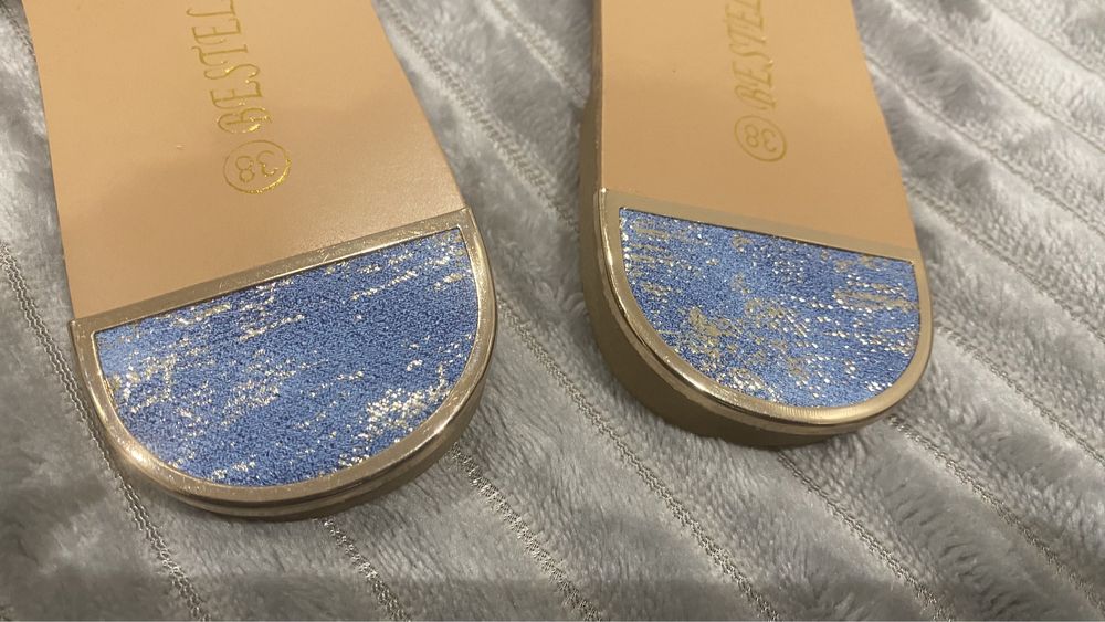 Chinelas ganga prateada