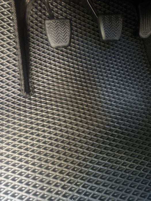 Тойота RAV4 2018
