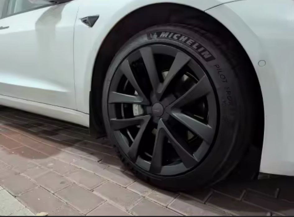 Ковпаки Tesla Model 3 / Колпаки Тесла М3