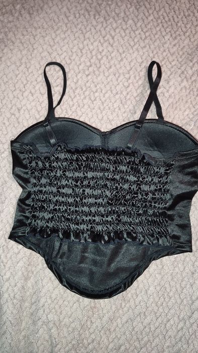 Жіночий укорочений топ