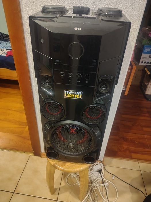 Продам  колонку X boom LG