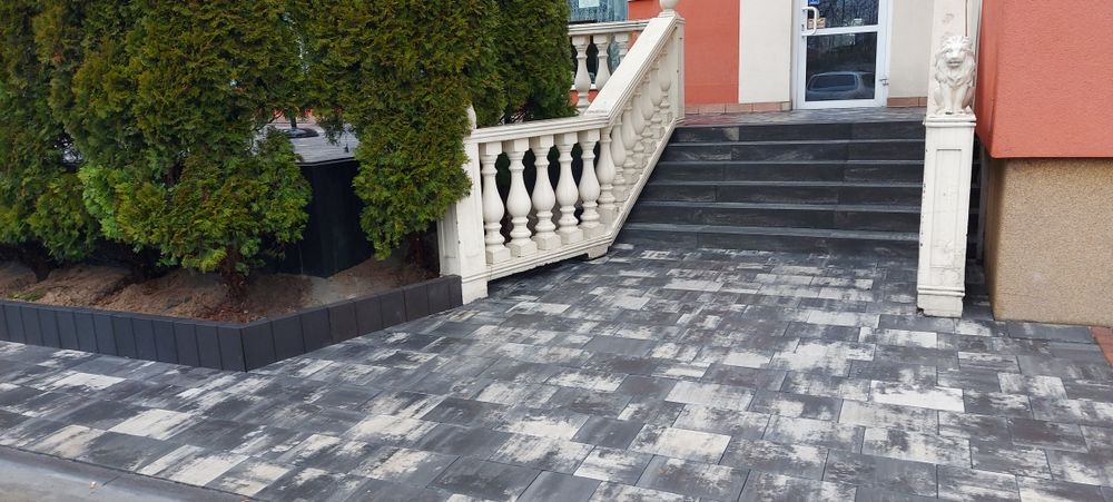 Układanie kostki brukowej