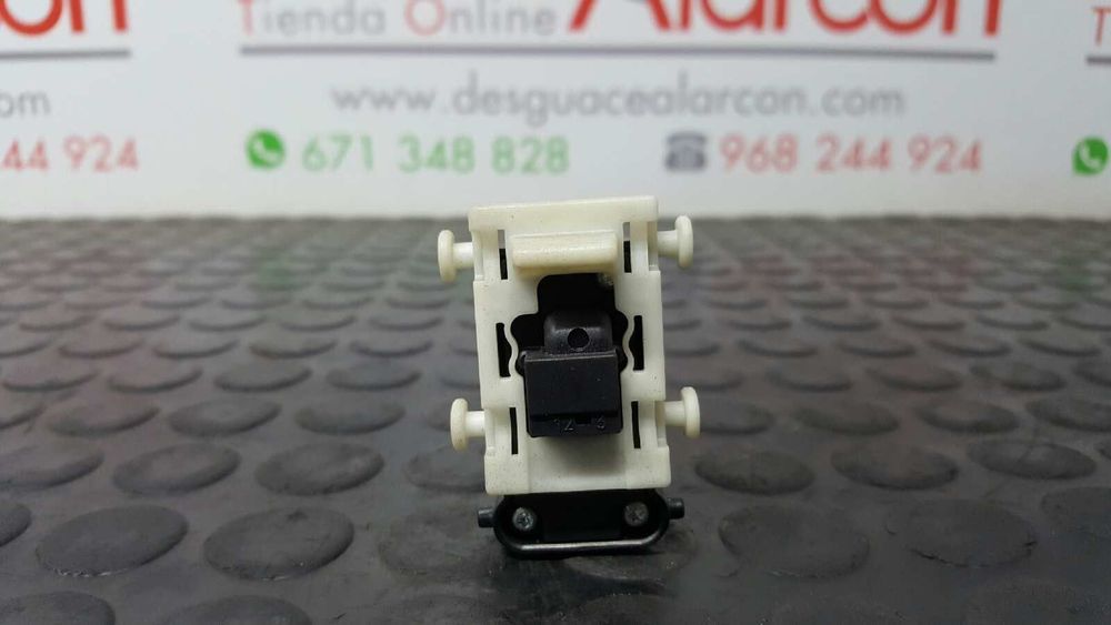 COMANDO DO ELEVADOR TRASEIRO ESQUERDO MERCEDES CLASE C (W203) FAMILIAR C 200 T C...