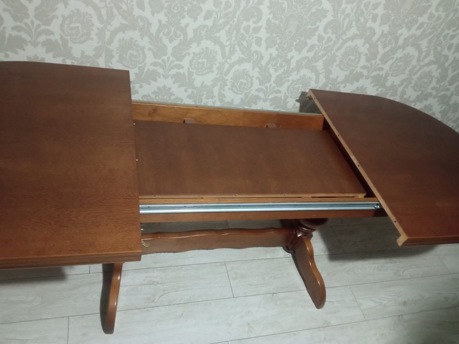 Sprzedam stół+ 6 krzeseł