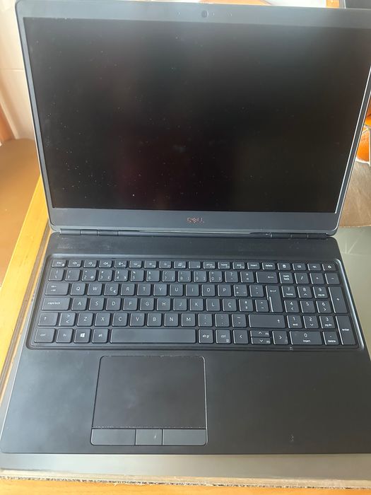 Dell Precision 7560 i7