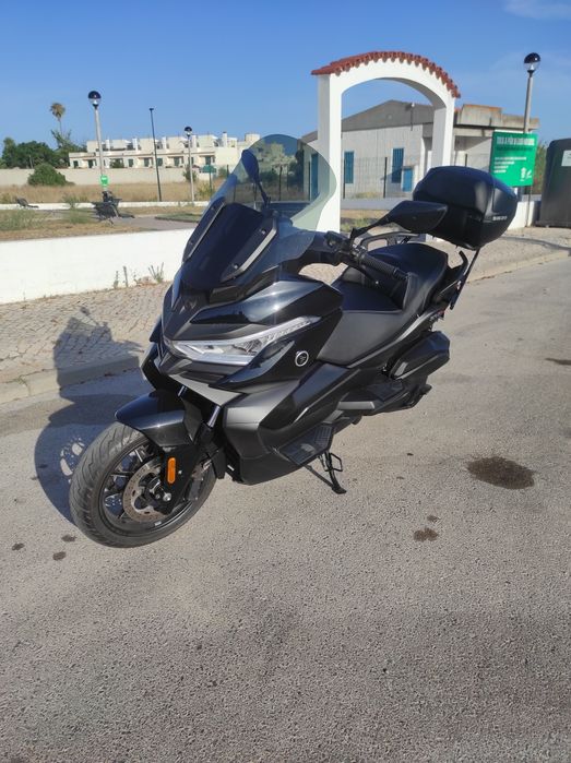 Maxi scooter VOGE sr4 max