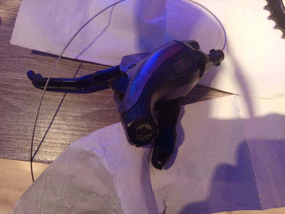 Sprzedam przedną manetkę