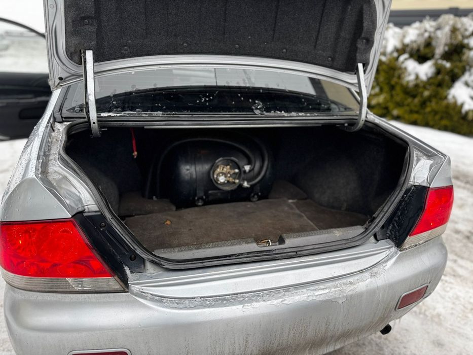 Mitsubishi Lancer 1,6 газ/бензин