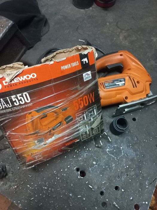 Продам электролобзик фирмы "Daewoo"