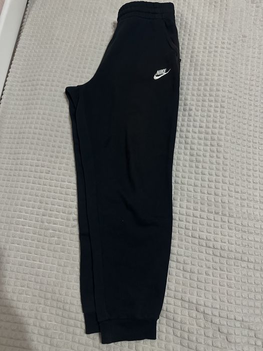 Спортивні штани найк! Одягались пару разів за деталями в повідомленнях