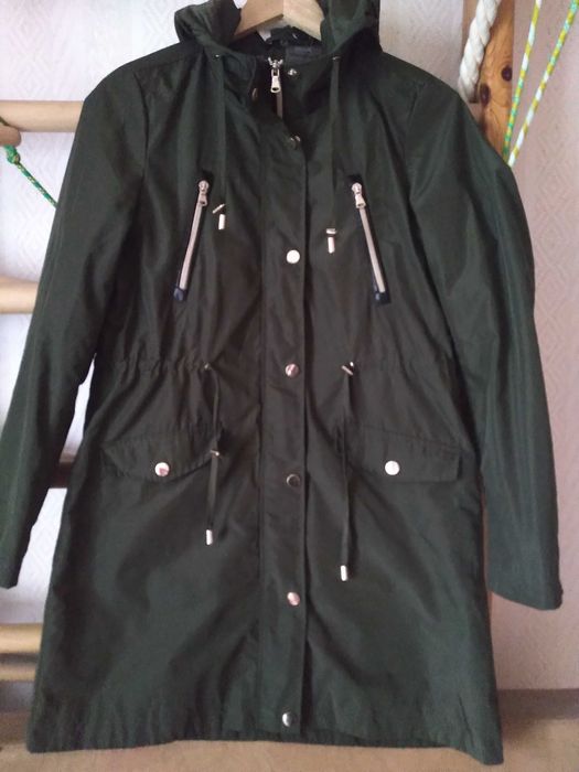 курточка плащ на підкладці розмір 32 Moxito