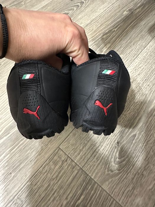 Продам кросівки puma Ferrari