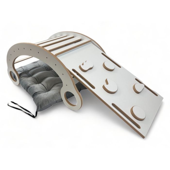 Drewniany bujak montessori