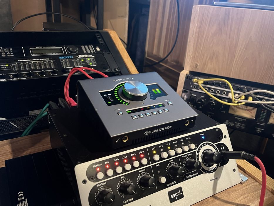 Universal Audio Apollo Twin X Thunderbolt 3 - Heritage Edition + Pakiet Wtyczek UAD Interface karta