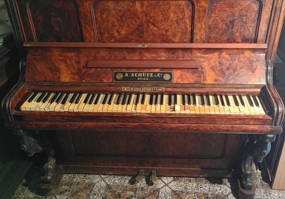 Pianino Zabytkowe - przedwojenne A.Schutz&Co.