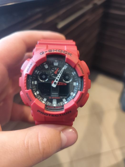 Zegarek g-shock czerwony