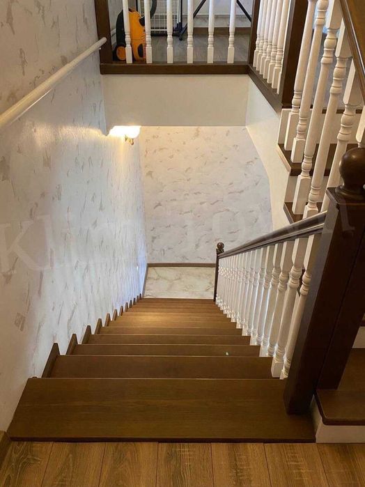 Продається житловий комплекс у с Дівички