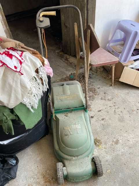 maquina de cortar relva