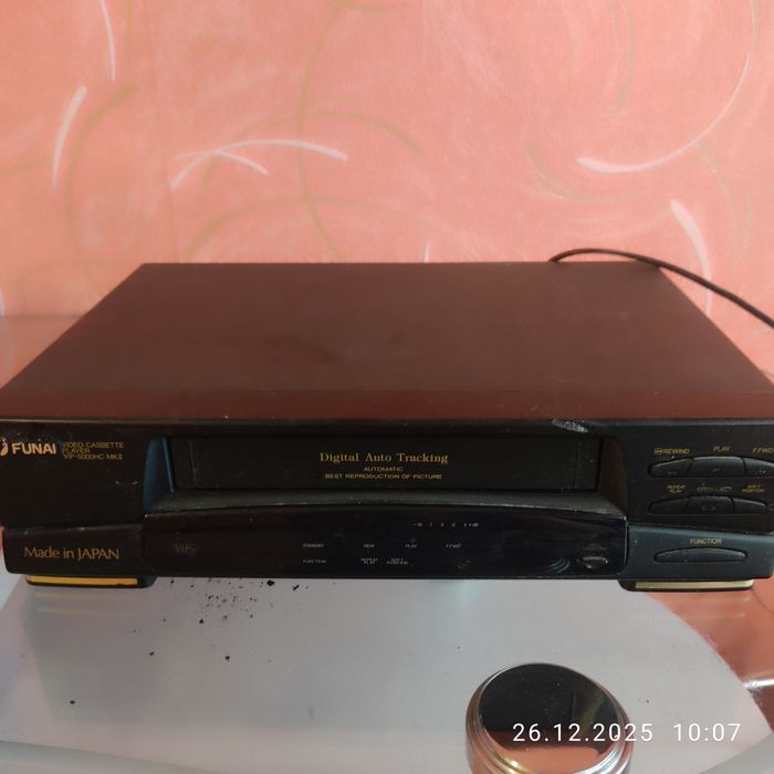 Відеомагнітофон відеоплеєр